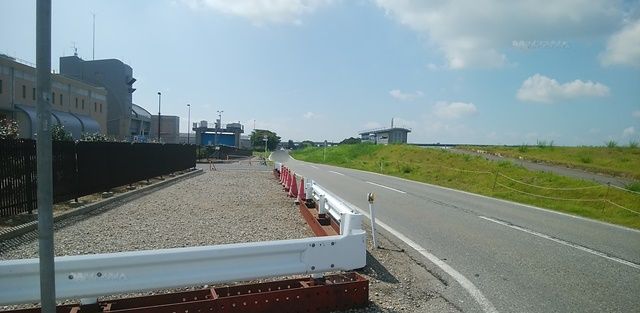 県道1号線の秋葉区方面を眺めた図