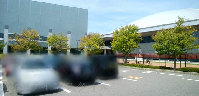 亀田図書館の駐車場